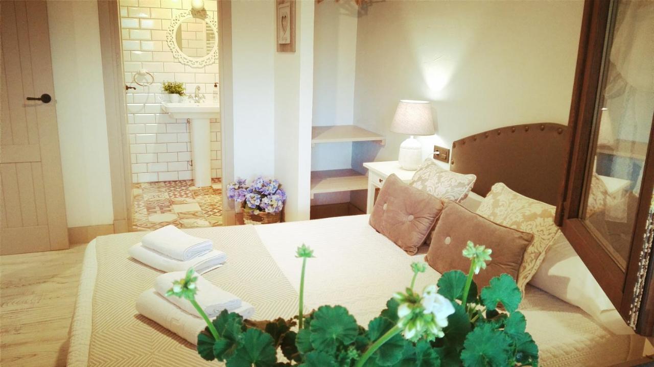 艾尔兰尼公寓 Onís 外观 照片